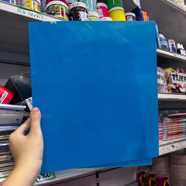 Carpeta con aro A4 Avios Transparente Celeste  2025
