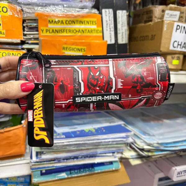 Cartuchera Mooving Tubo Hombre Araña 2026