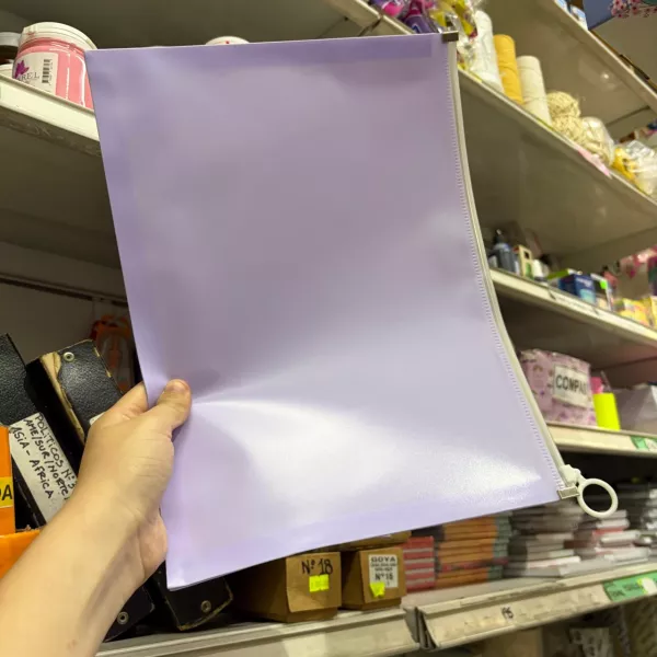 Sobre con cierre Lila A4