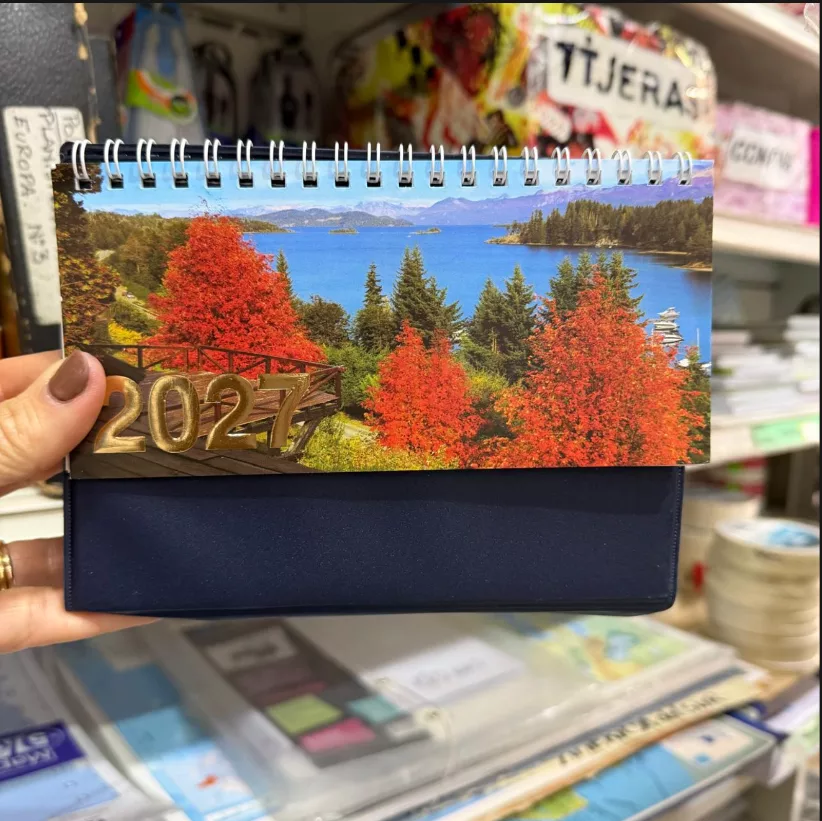 Calendario 2027 - Carpita Plastica - Escritorio