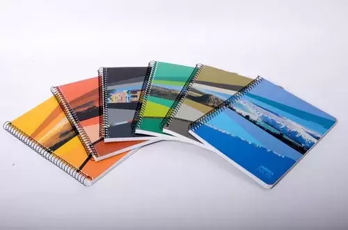 Cuaderno A4 América/Avón