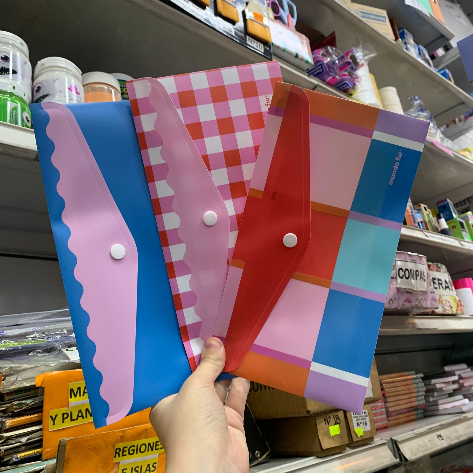 Sobre A4 bolsillo FW - Colorblock